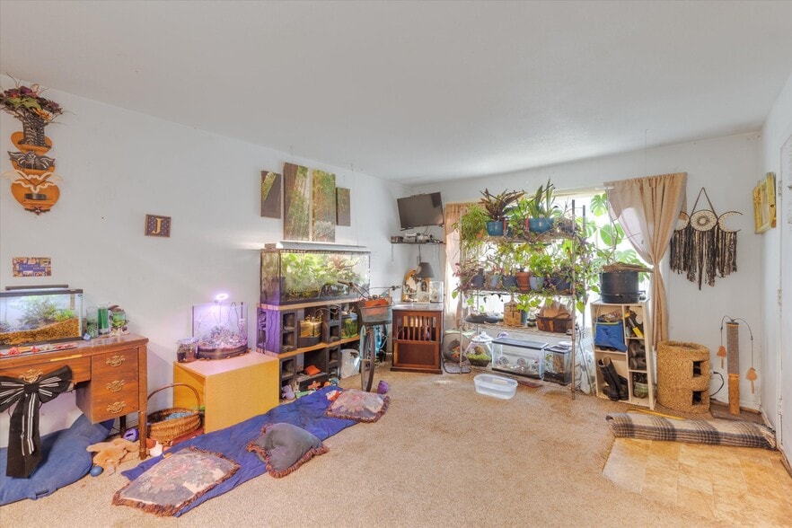 More Photos Of 227 24th Ave, Longview Apartments For Sale