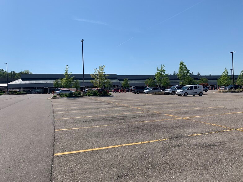 More Photos Of 2439-2471 W Stadium Blvd, Ann Arbor Unknown For Lease