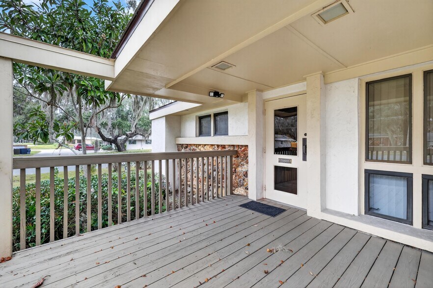 More Photos Of 708 Lee St, Leesburg Office For Lease