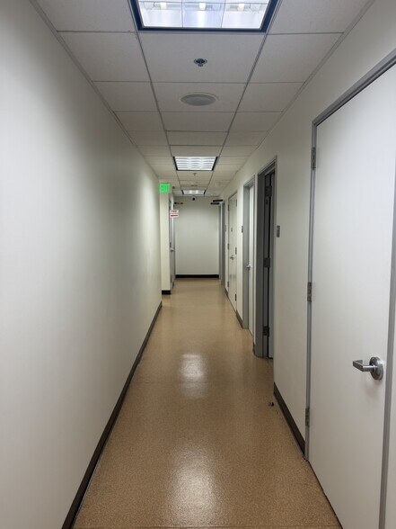 More Photos Of 625 N A St, Oxnard Office For Sale