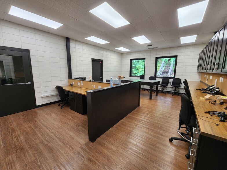 More Photos Of 501 Howell Rd, Greenville Office For Lease