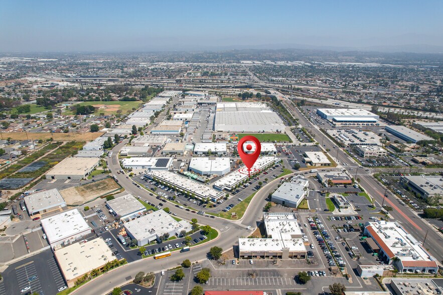More Photos Of 2621-2651 W Woodland Dr, Anaheim Manufacturing For Sale