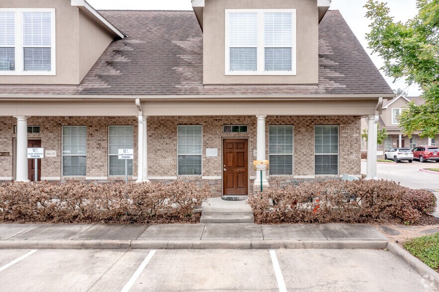 More Photos Of 25511 Budde Rd, The Woodlands Office For Sale