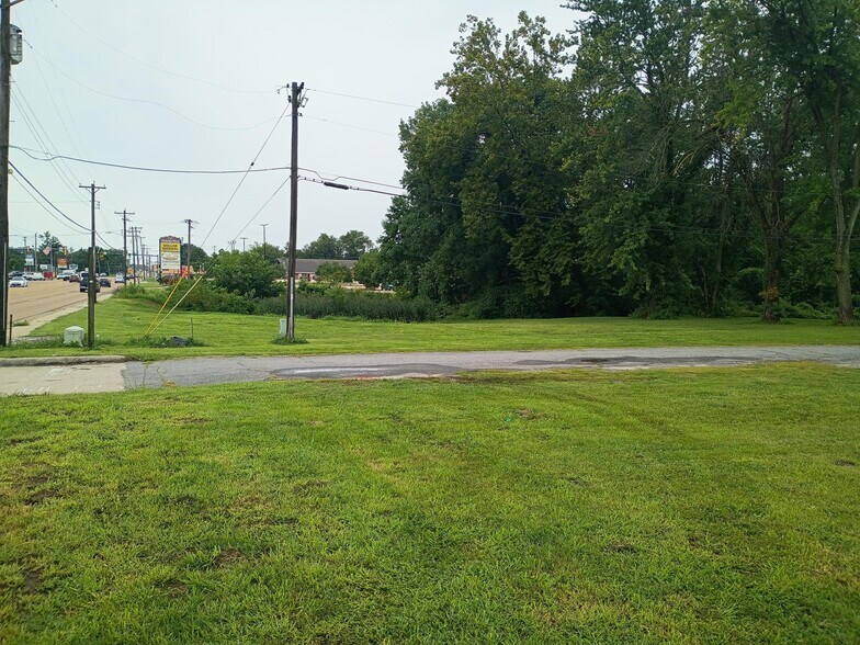 More Photos Of 5305 N Illinois St, Fairview Heights Medical For Lease