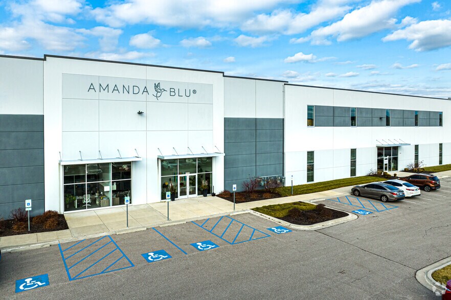 More Photos Of 23504-23540 W 86th St, Shawnee Warehouse For Lease