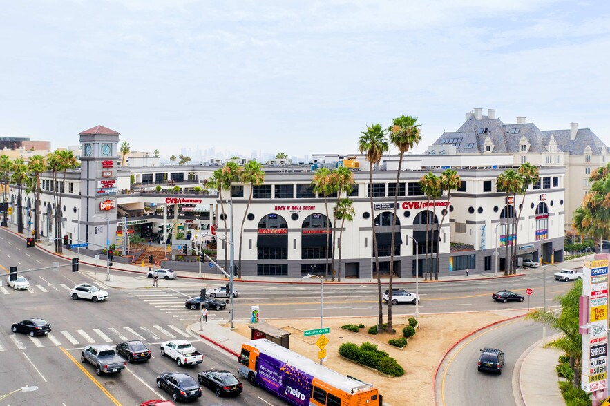 More Photos Of 8000 W Sunset Blvd, West Hollywood Restaurant For Lease