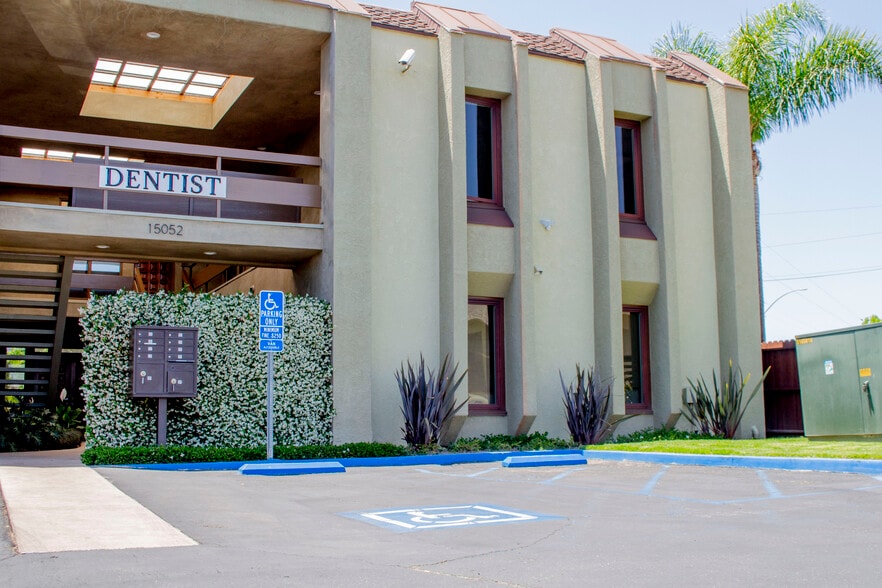 More Photos Of 15052 Springdale St, Huntington Beach Medical For Lease