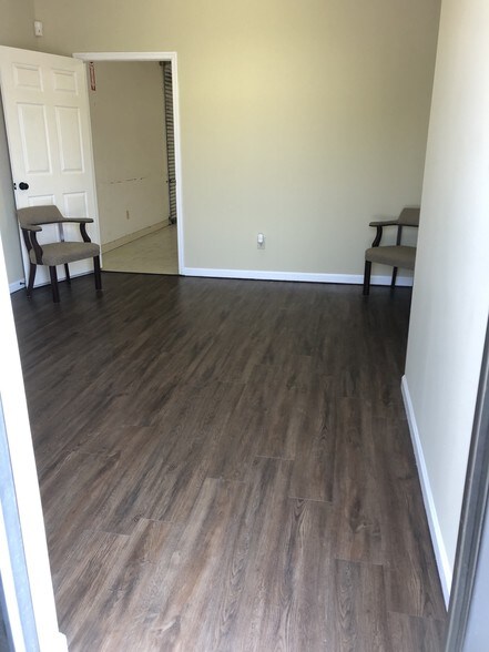 More Photos Of 415 St Johns Way, Columbus Flex For Lease