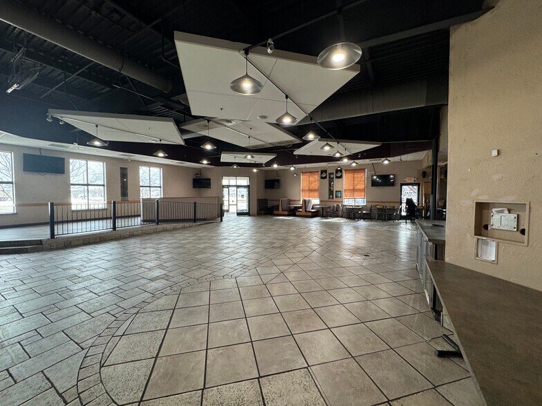 More Photos Of 2101 American Dr, Little Chute Freestanding For Sale