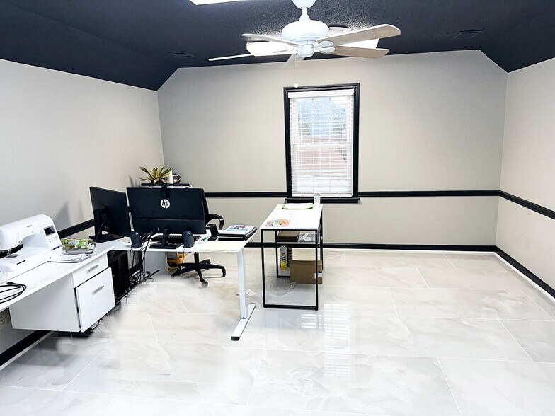 More Photos Of 2601 Sandy Plains Rd, Marietta Office For Sale