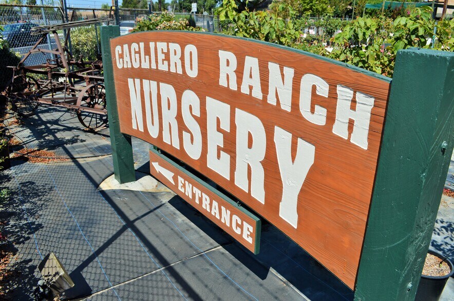 More Photos Of 2750 W Devonshire Ave, Hemet Freestanding For Sale