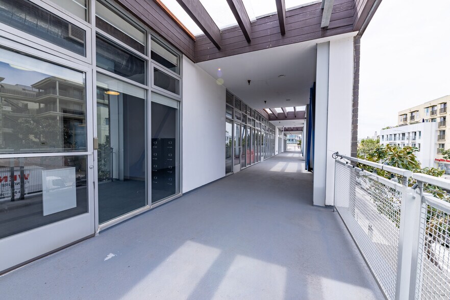 More Photos Of 820 Broadway, Santa Monica Loft Creative Space For Lease