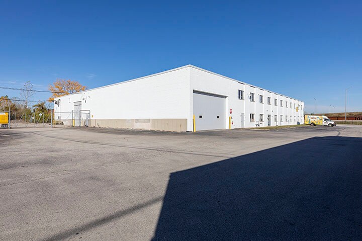 More Photos Of 770 Larsen Ln, Bensenville Unknown For Lease
