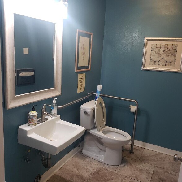 More Photos Of 706-728 E Foothill Blvd, San Dimas Unknown For Lease