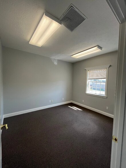 More Photos Of 7800 Cooper Rd, Montgomery Medical For Lease