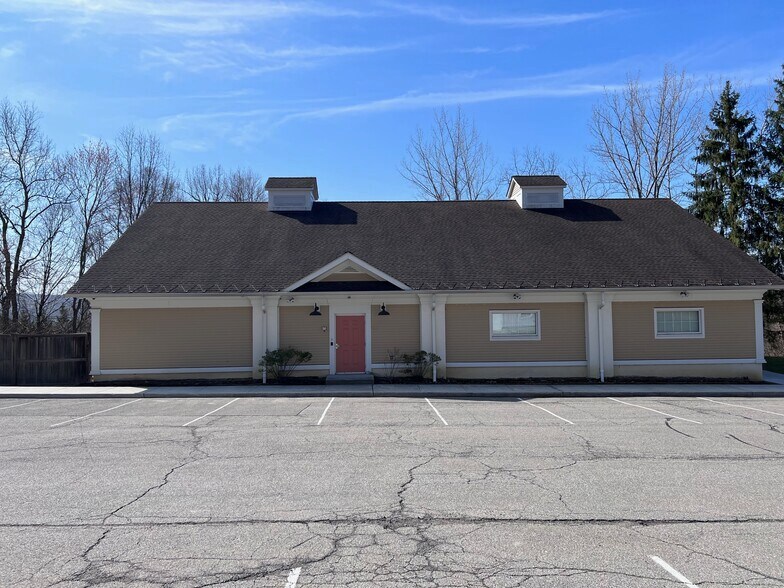 More Photos Of 800 Clock Tower Commons, Brewster Village Medical For Lease