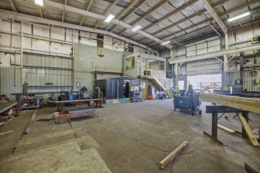 More Photos Of 1023 N Victor Ave, Tulsa Manufacturing For Lease