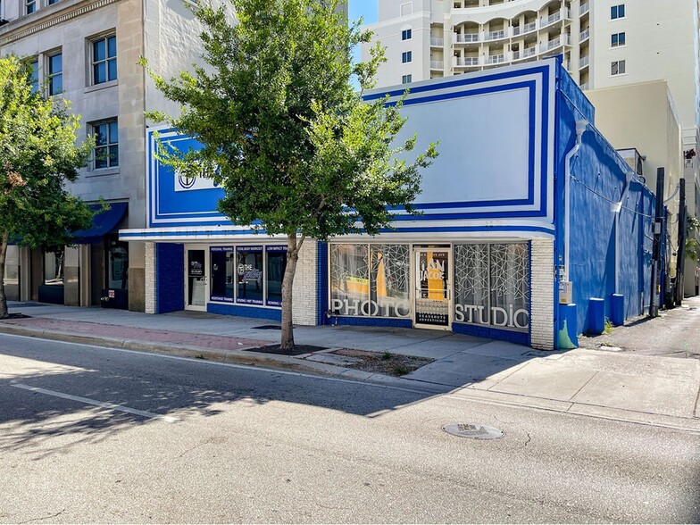 Primary Photo Of 210 S Olive Ave, West Palm Beach Storefront For Lease