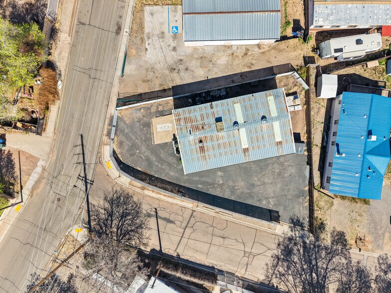 More Photos Of 1747 Jay St, Santa Fe Warehouse For Sale