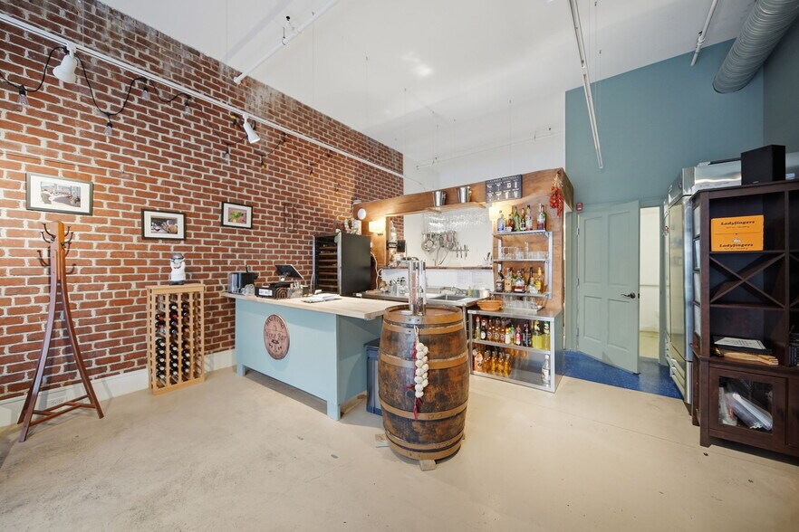 More Photos Of 300 Mason Ave, Cape Charles Apartments For Sale