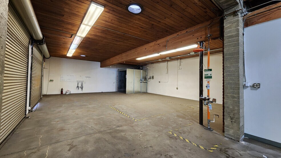 More Photos Of 89-91 N San Gabriel Blvd, Pasadena Warehouse For Lease