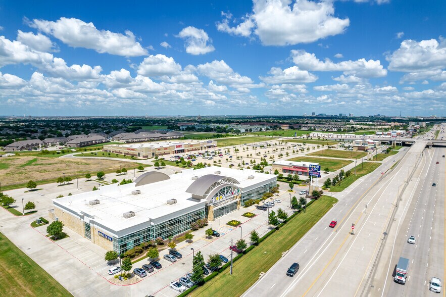 More Photos Of Highway 121, The Colony Unknown For Lease