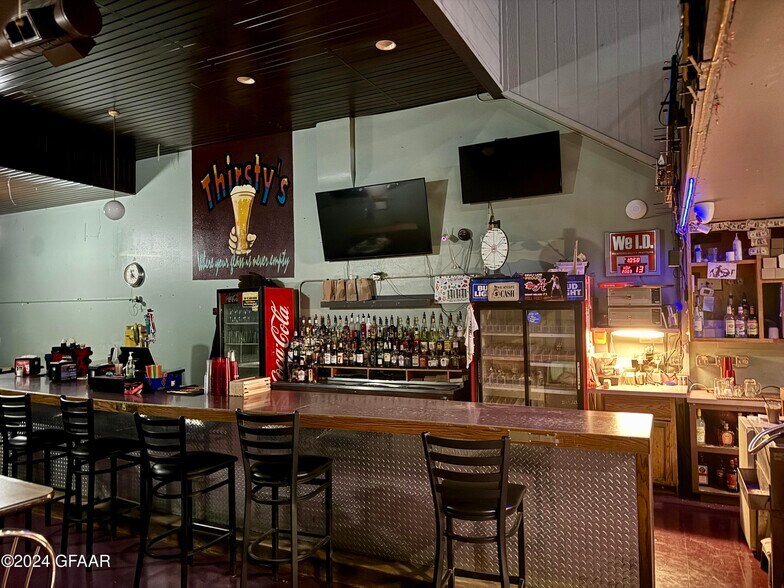 More Photos Of 318 4th St NE, Devils Lake Bar For Sale