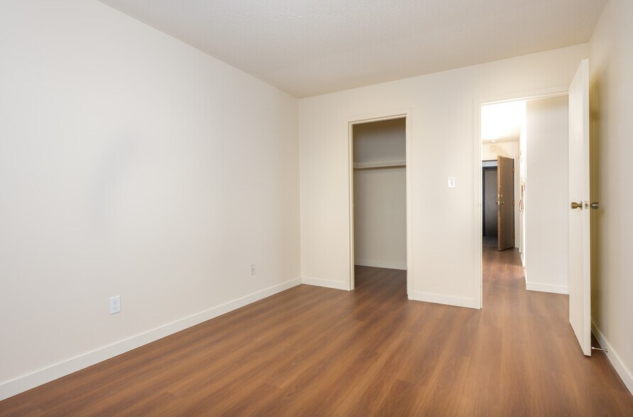 More Photos Of 254 3rd St W, North Vancouver Apartments For Sale