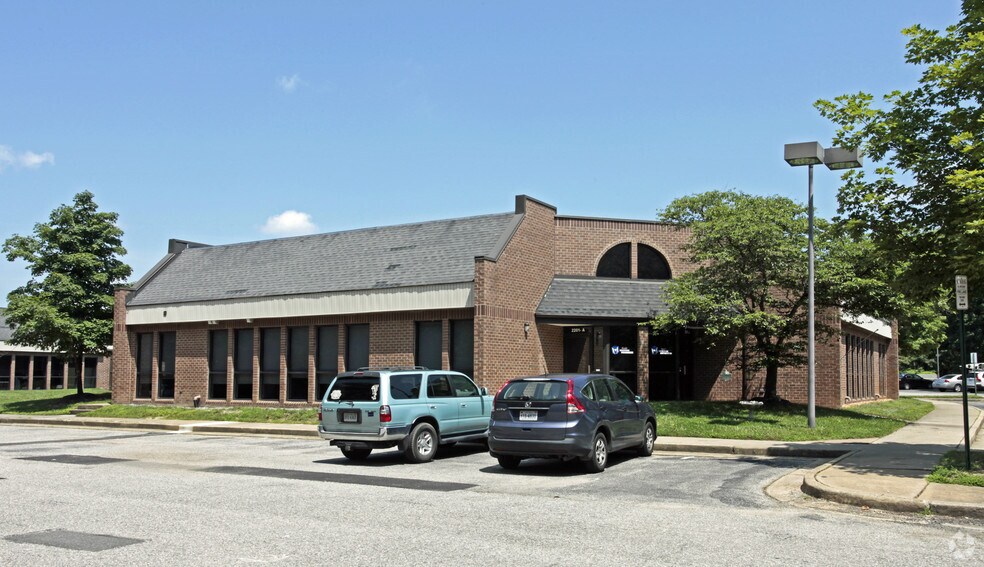 More Photos Of 2201 E Parham Rd, Henrico Unknown For Lease