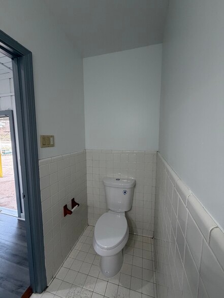 More Photos Of 2735 Huff Dr, Lawrenceville Warehouse For Lease