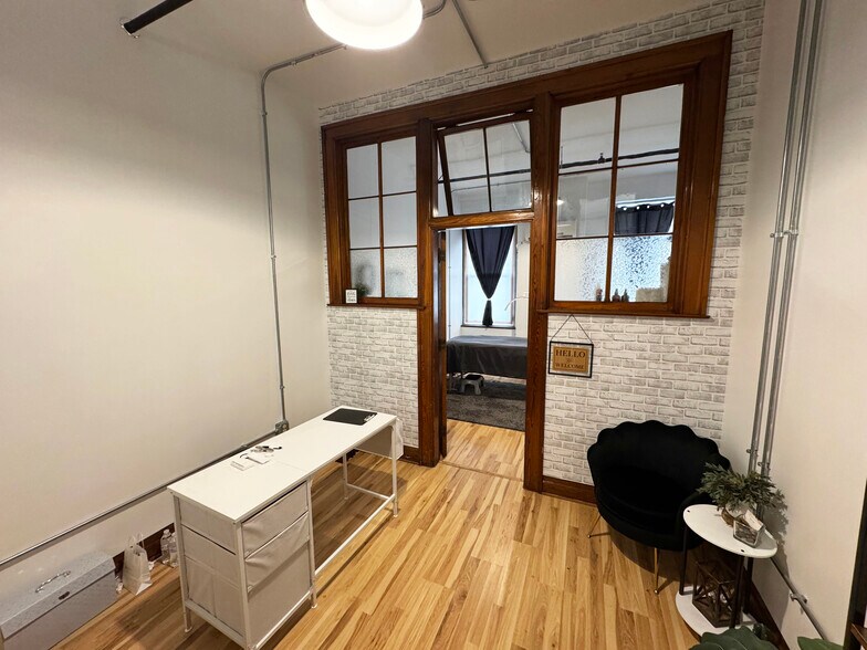 More Photos Of 301 W Van Buren St, Columbia City Storefront Retail Office For Sale