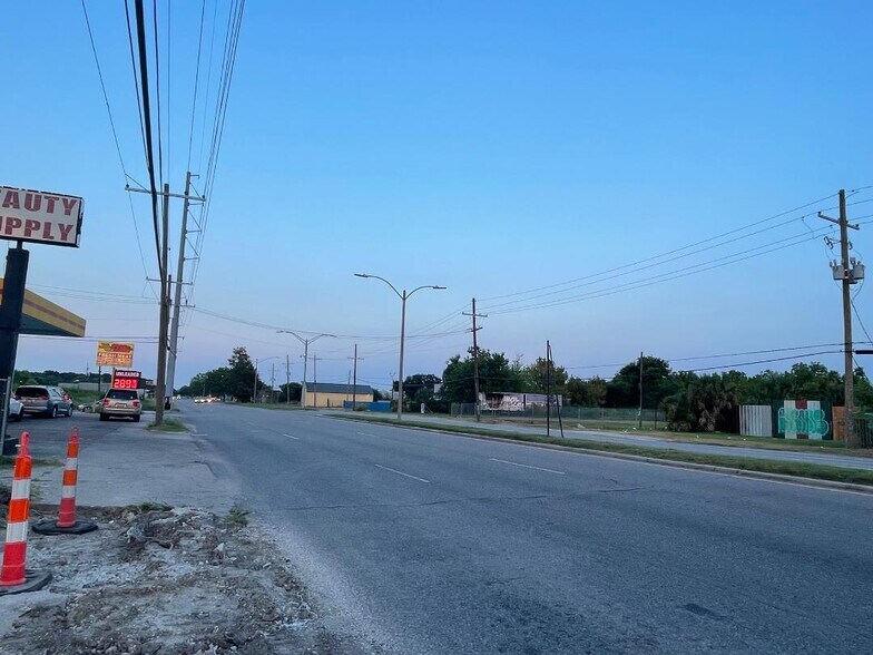More Photos Of 7931 Chef Menteur Hwy, New Orleans Land For Sale