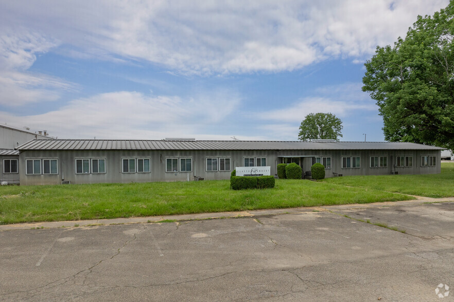 Primary Photo Of 3813 W KY 146, Buckner Manufacturing For Lease