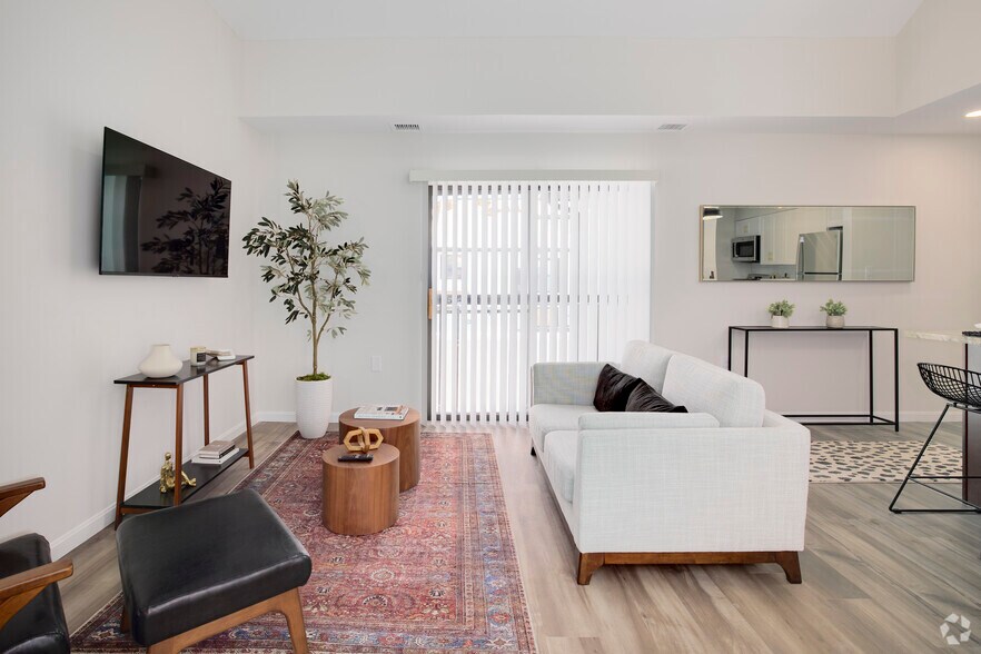 More Photos Of 315 Elden St, Herndon Apartments For Sale