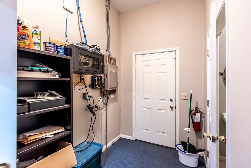 More Photos Of 198 S Main St, Waynesville Storefront For Sale