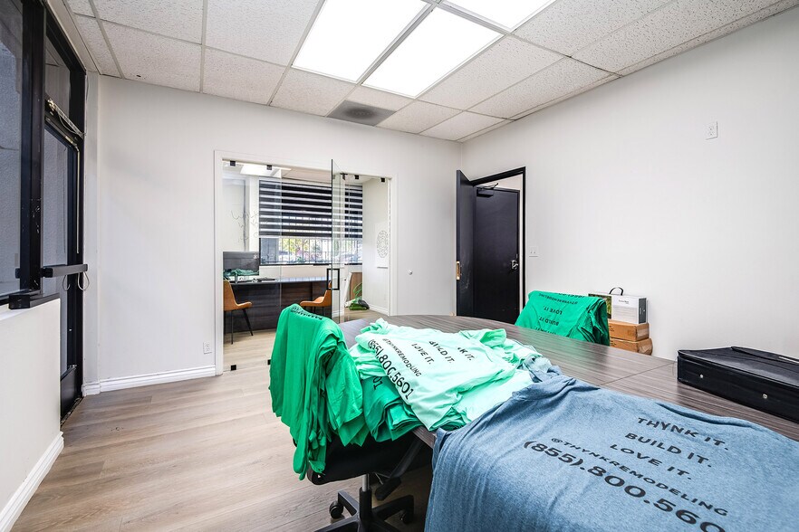 More Photos Of 6746 Valjean Ave, Van Nuys Loft Creative Space For Sale
