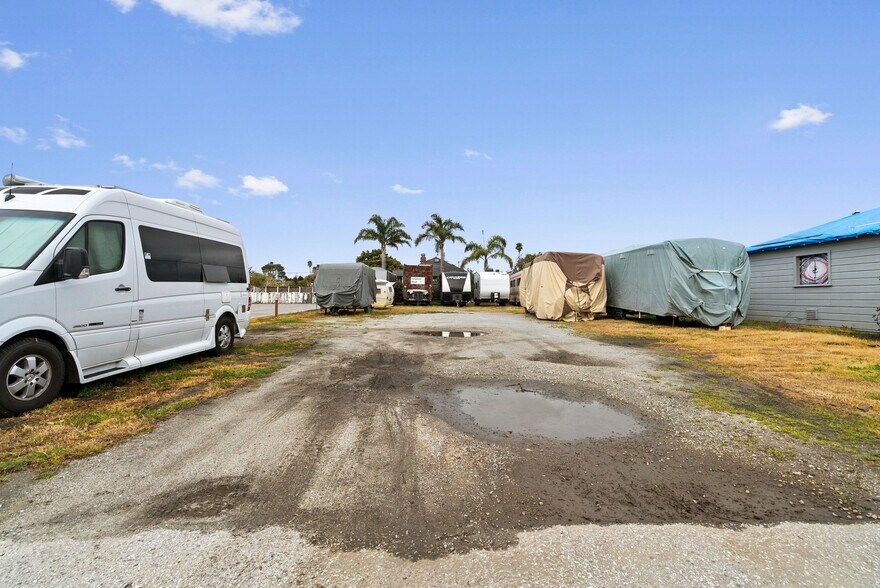 More Photos Of 3811 Portola Dr, Santa Cruz Medical For Sale