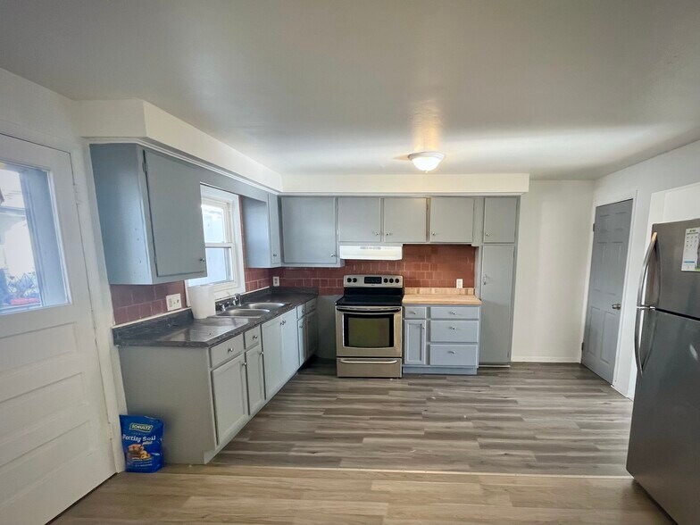 More Photos Of 101 Hooper Rd, Endicott Apartments For Sale