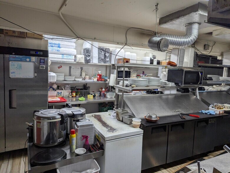 More Photos Of 7923 US Highway 19, Port Richey Restaurant For Sale