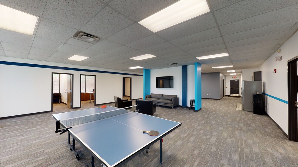 More Photos Of 13420-13430 W 98th St, Lenexa Office For Lease