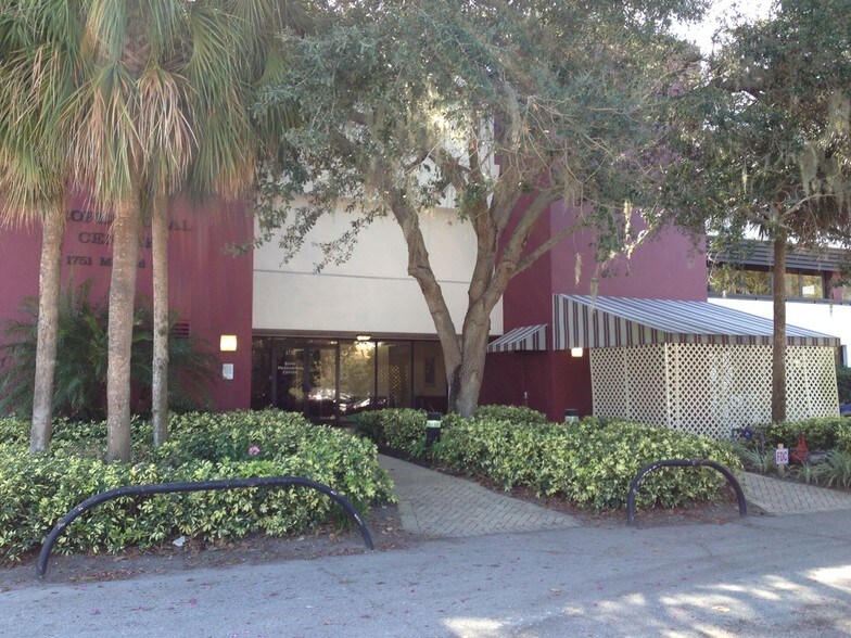 More Photos Of 1751 Mound St, Sarasota Office For Lease