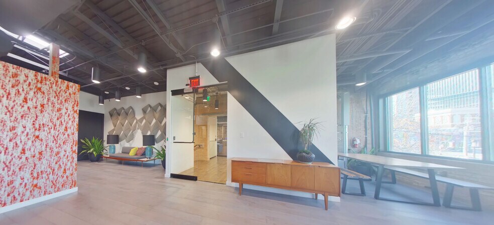 More Photos Of 2616-2618 Main St, Dallas Storefront Retail Office For Lease