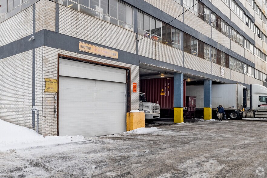 More Photos Of 9475 Rue Meilleur, Montréal Showroom For Lease