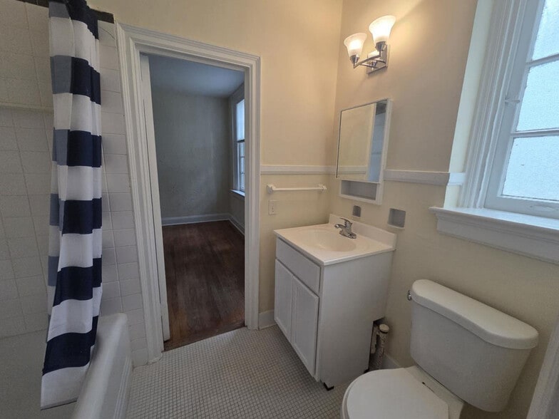 More Photos Of 915 Raleigh Road Pky W, Wilson Apartments For Sale