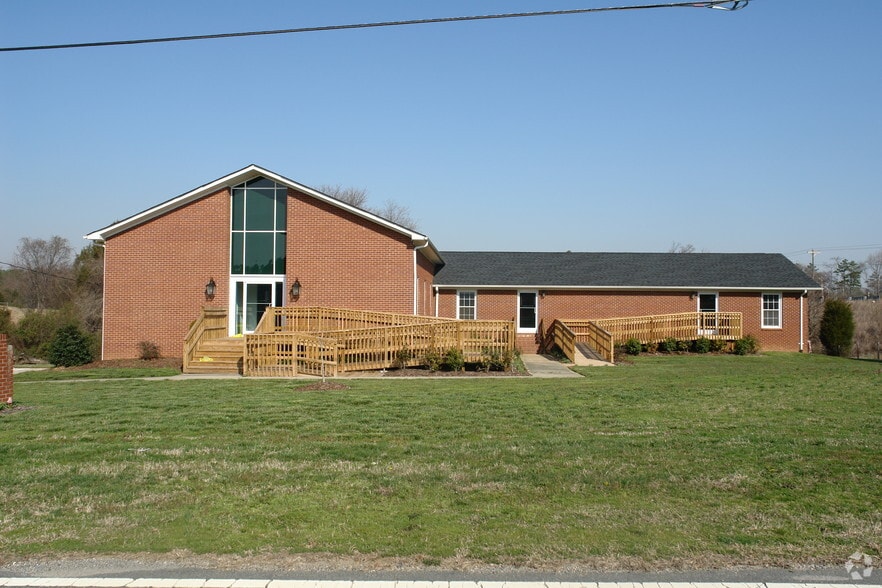 More Photos Of 1945 Old Earnhardt Rd, Kannapolis Religious Facility For Sale