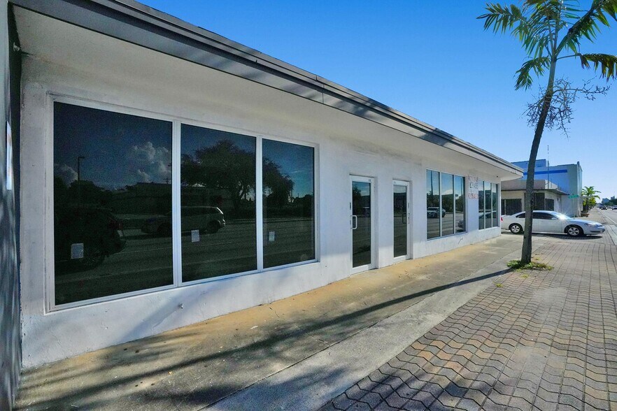 More Photos Of 3055-3057 Broward Blvd, Fort Lauderdale Storefront Retail Office For Sale