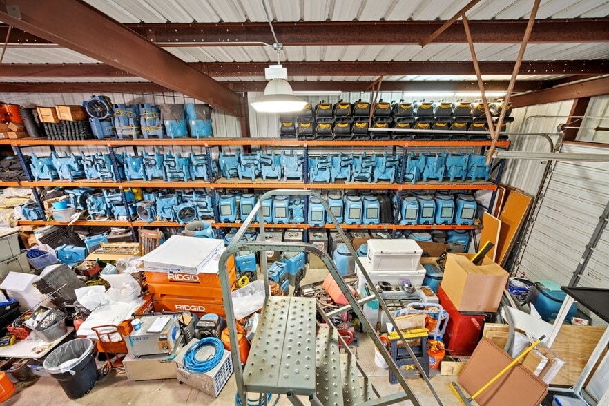 More Photos Of 1309 Illinois Ave, South Houston Warehouse For Sale