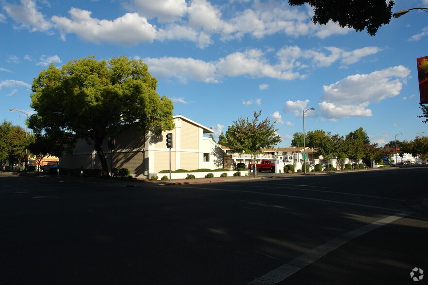 More Photos Of 725 Broadway St, Chico Hotel For Sale