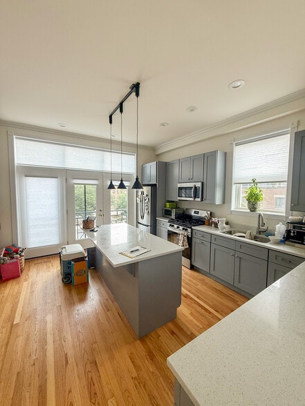 More Photos Of 1501 N Cleveland ave, Chicago Multifamily For Sale