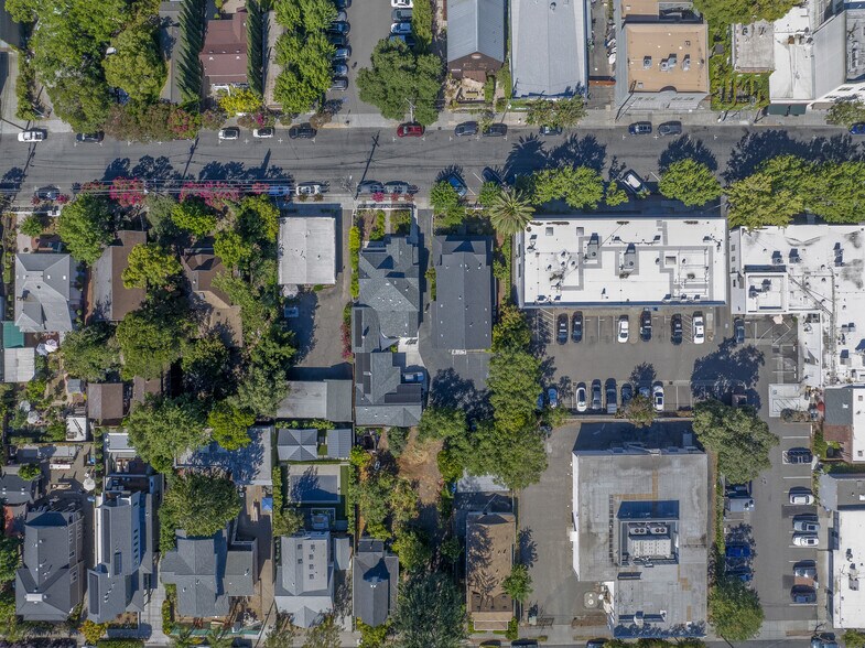 More Photos Of 230 Center St, Healdsburg Office For Lease